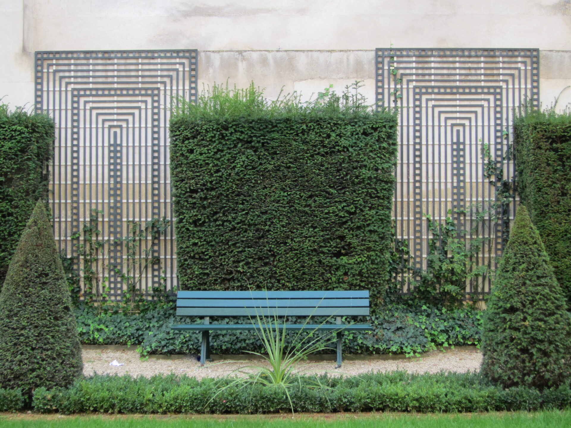 Style Moment | Paris garden