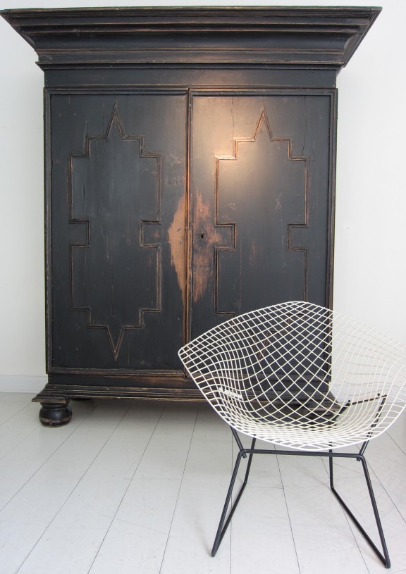 STYLE MOMENT | CHAIRS | Bertoia chair, Copenhagen